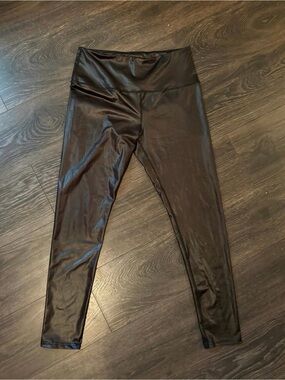 Black spandex leggings
